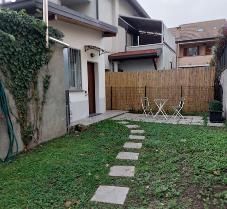 Smile Home! Graziosa Casa Con Parcheggio E Giardino Bovisio Masciago Exterior photo